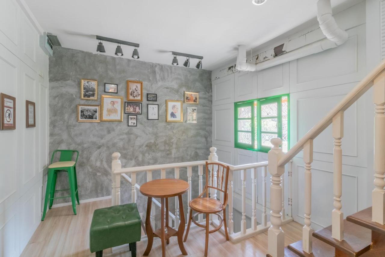 Ratana Boutique Hostel Бангкок Екстер'єр фото
