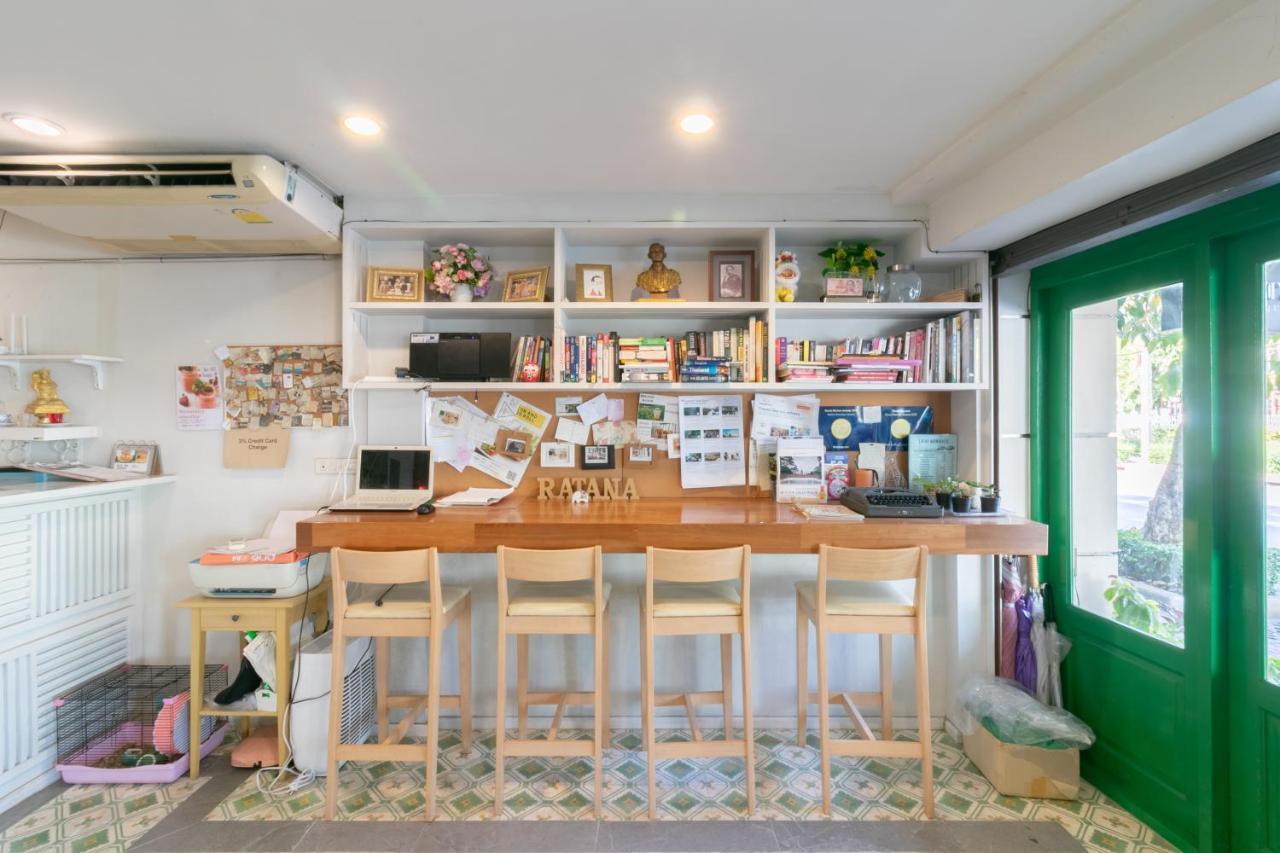 Ratana Boutique Hostel Бангкок Екстер'єр фото