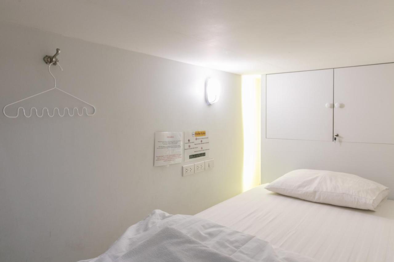 Ratana Boutique Hostel Бангкок Екстер'єр фото